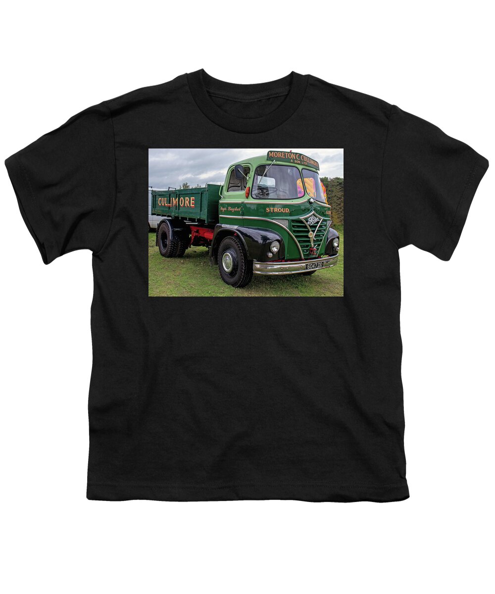 Lorry Truck Wagon Foden Transport Haulage Wheels Road Vehicles Youth T-Shirt featuring the photograph Foden Truck by Jeff Townsend