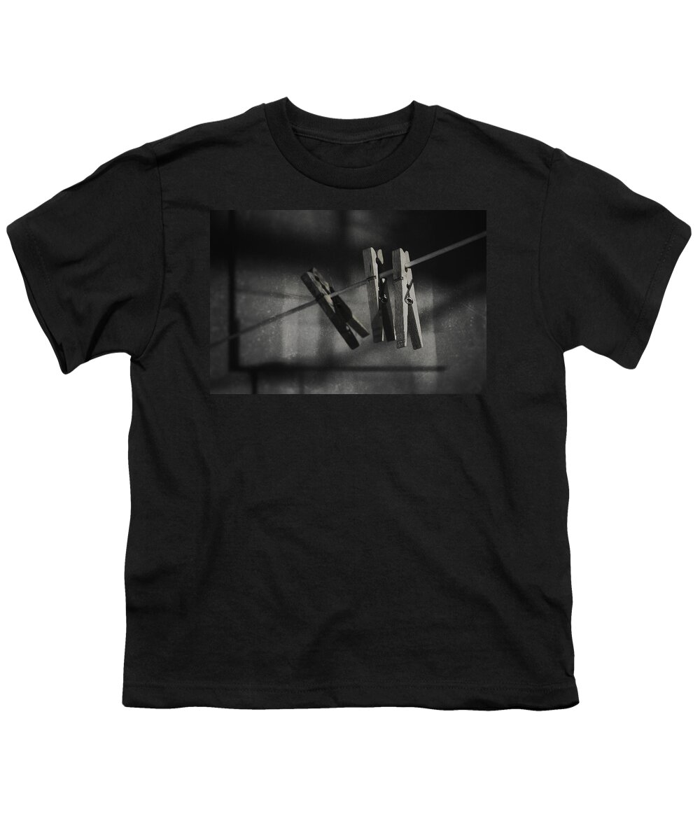 Scott Norris Photography Youth T-Shirt featuring the photograph Hangin On by Scott Norris