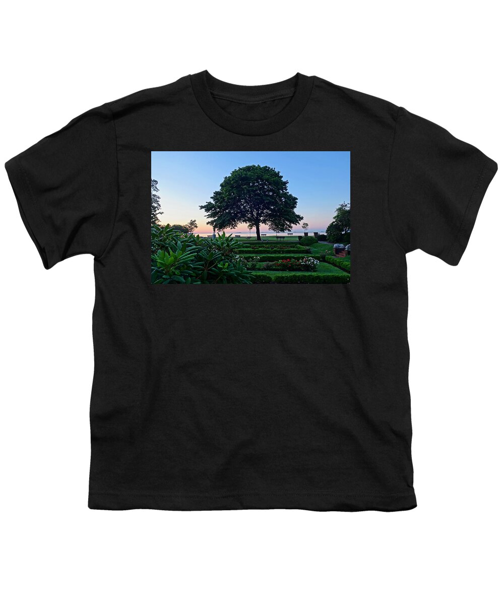 Lynch Youth T-Shirt featuring the photograph Lynch Park at Dawn Beverly MA by Toby McGuire