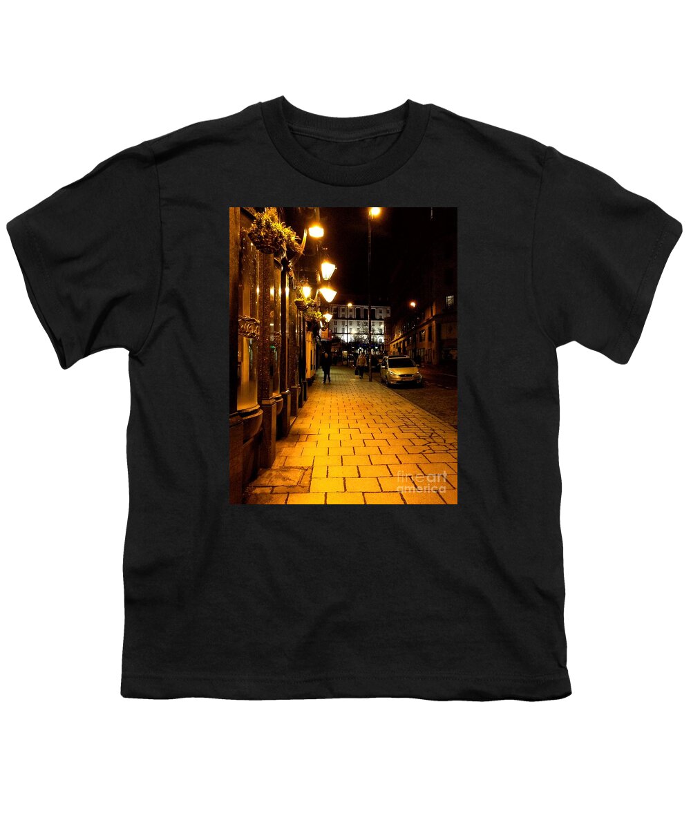 Liverpool Central Youth T-Shirt featuring the photograph Nighttime At Liverpool Central by Joan-Violet Stretch