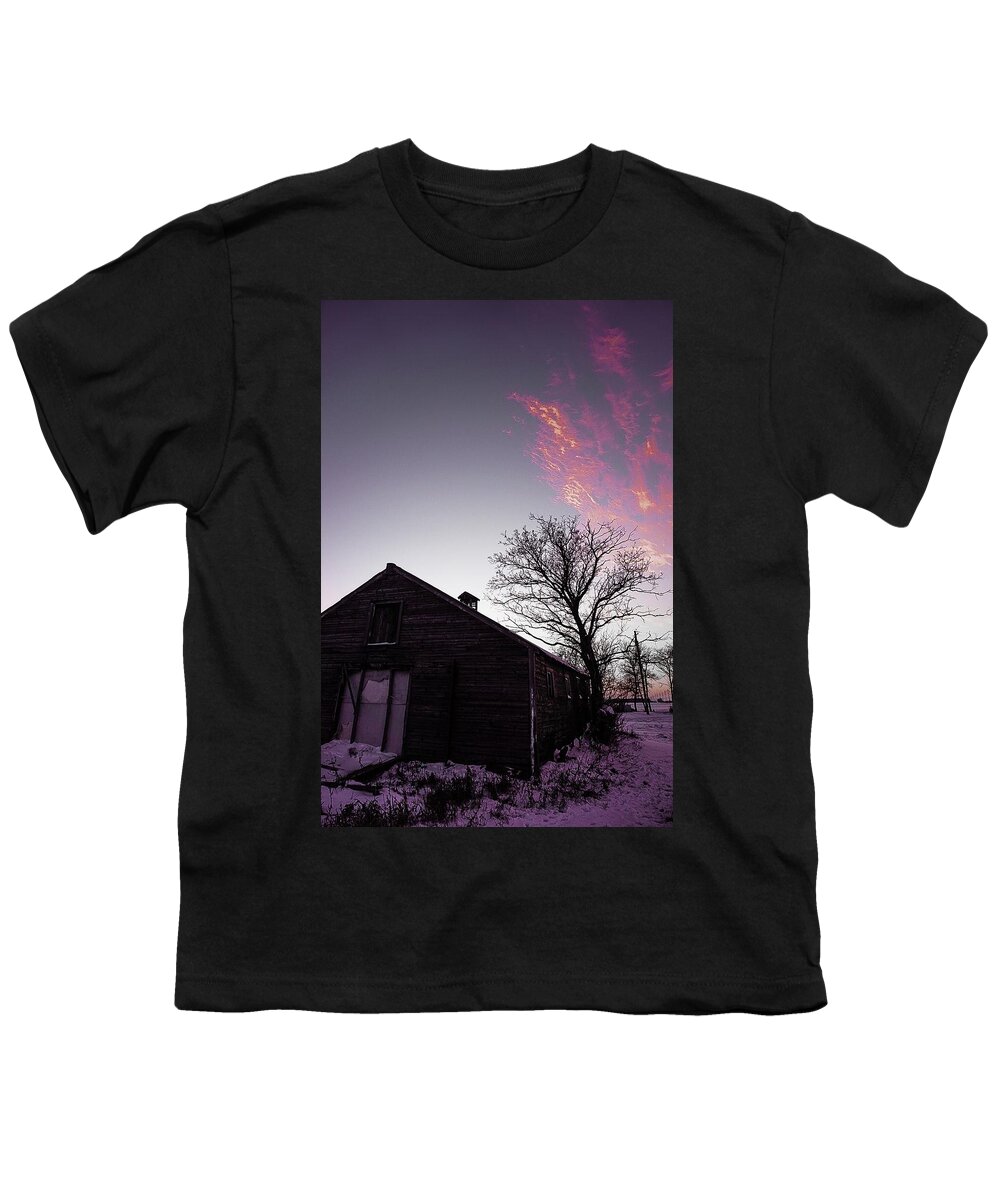 Landscape Photograph Youth T-Shirt featuring the photograph Touch of Pink - Wilkes Farm by Desmond Raymond