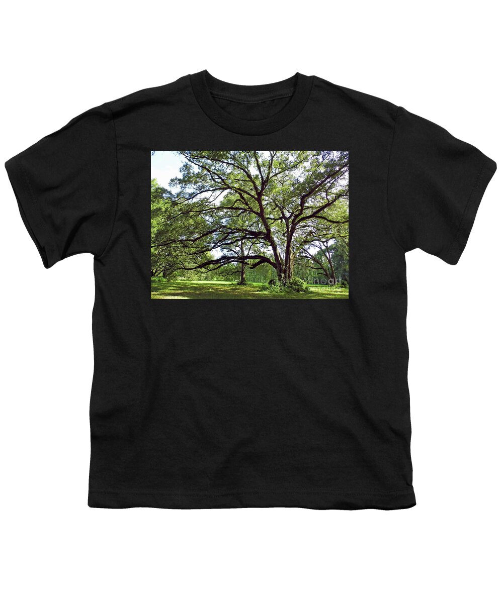Oak Youth T-Shirt featuring the photograph Reaching Out by D Hackett