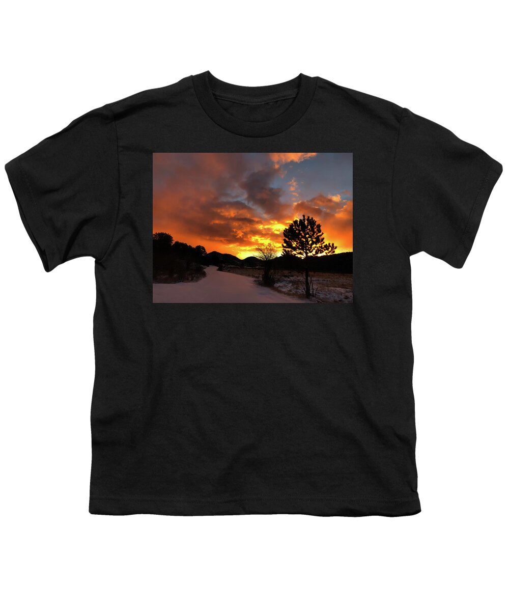 Moraine Park Youth T-Shirt featuring the photograph Morning At Moraine by Shane Bechler