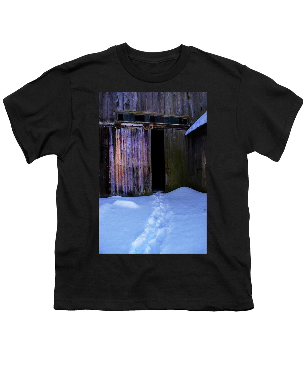 Momentos Youth T-Shirt featuring the photograph Quiet Footfalls by Wayne King