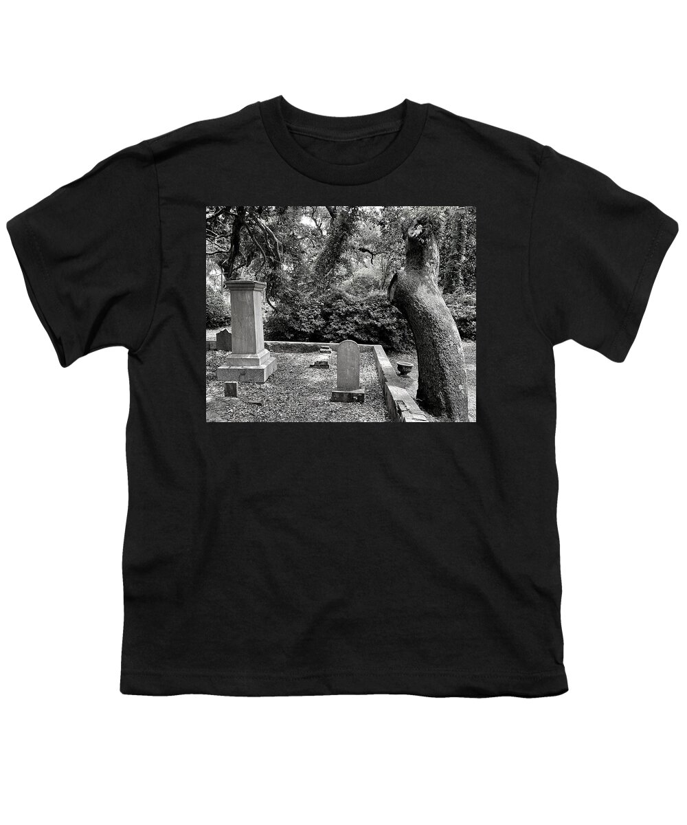 Beaufort Youth T-Shirt featuring the photograph Search Until You Find It BW by Lee Darnell
