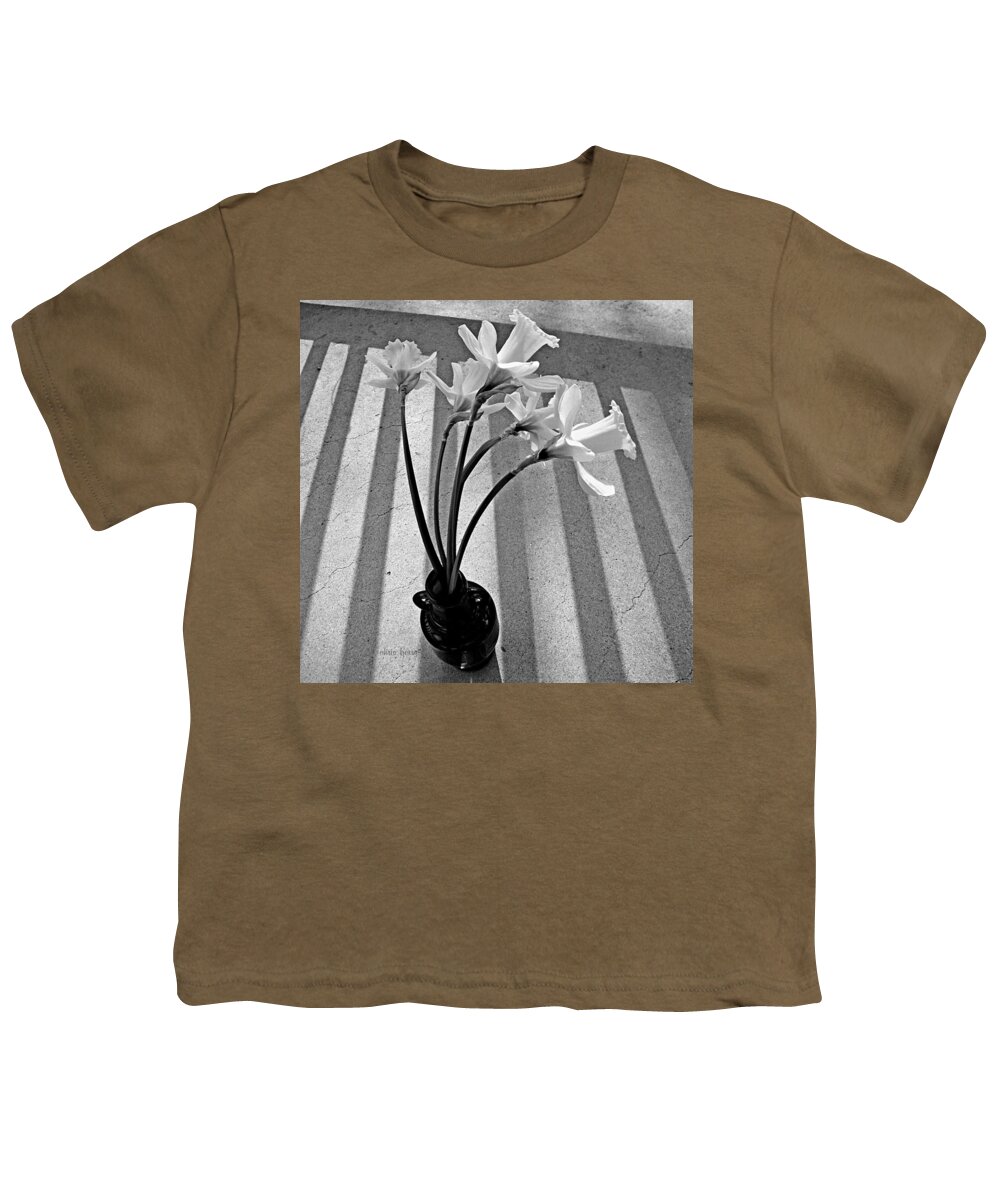 Narcissus Youth T-Shirt featuring the photograph A Brief Moment by Chris Berry