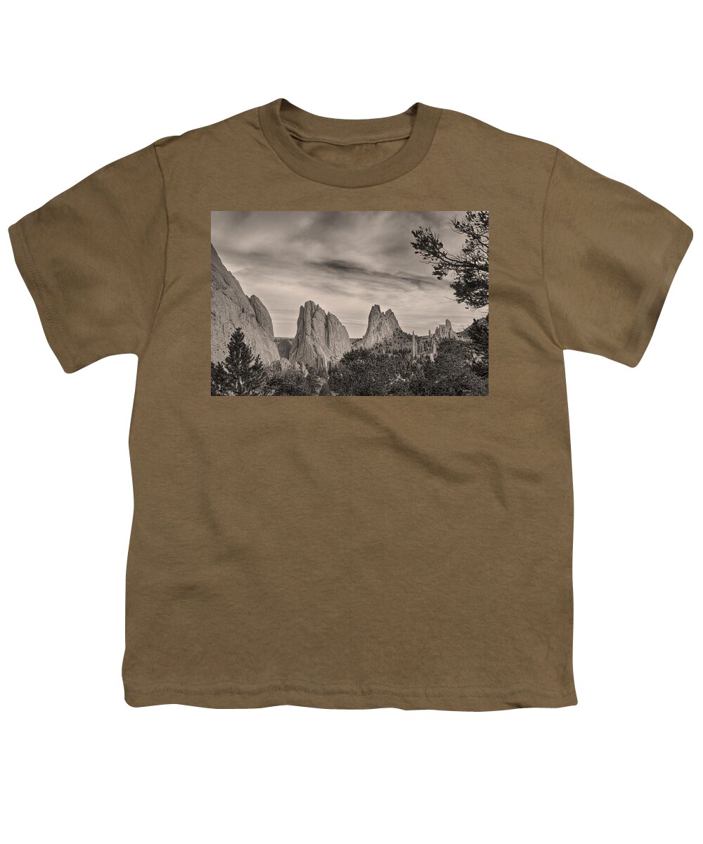 Garden Of The Gods Youth T-Shirt featuring the photograph Colorado Garden of the Gods Mono Tone View by James BO Insogna