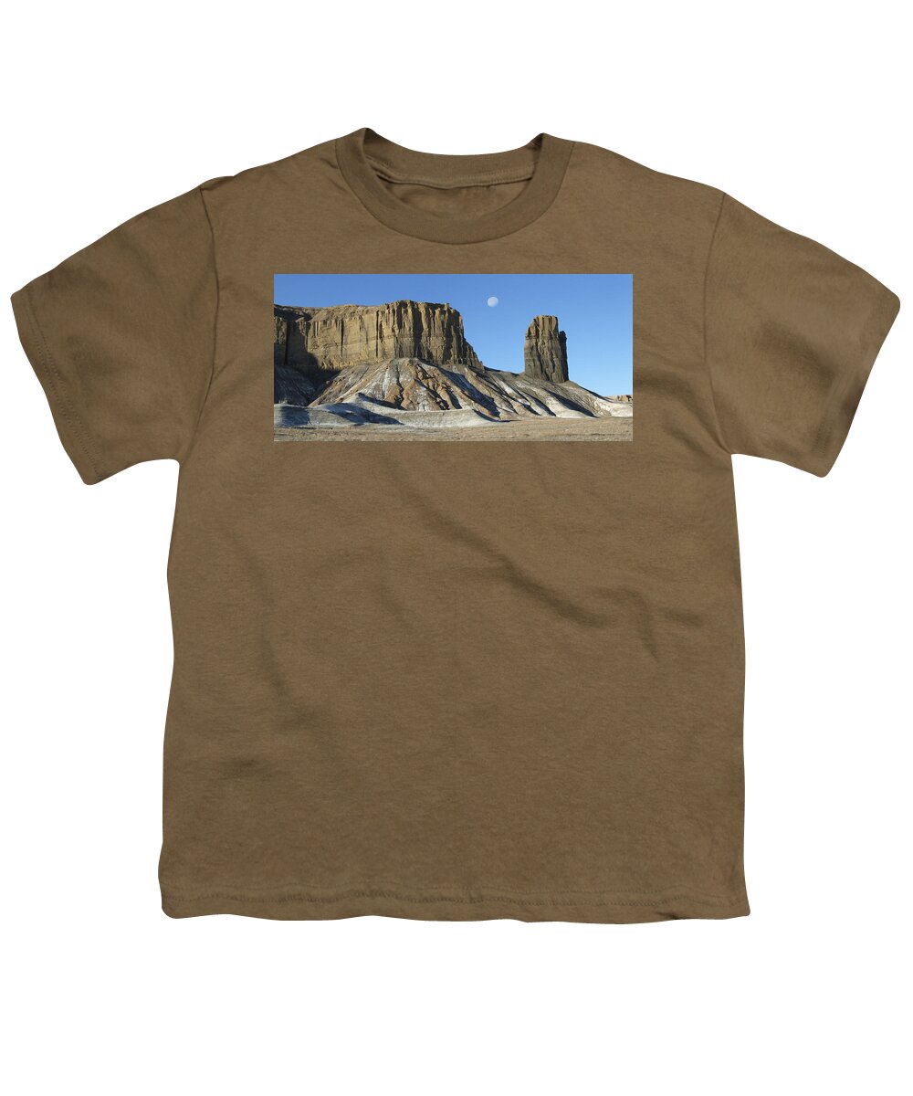 Desert Youth T-Shirt featuring the photograph Utah Outback 41 Panoramic by Mike McGlothlen