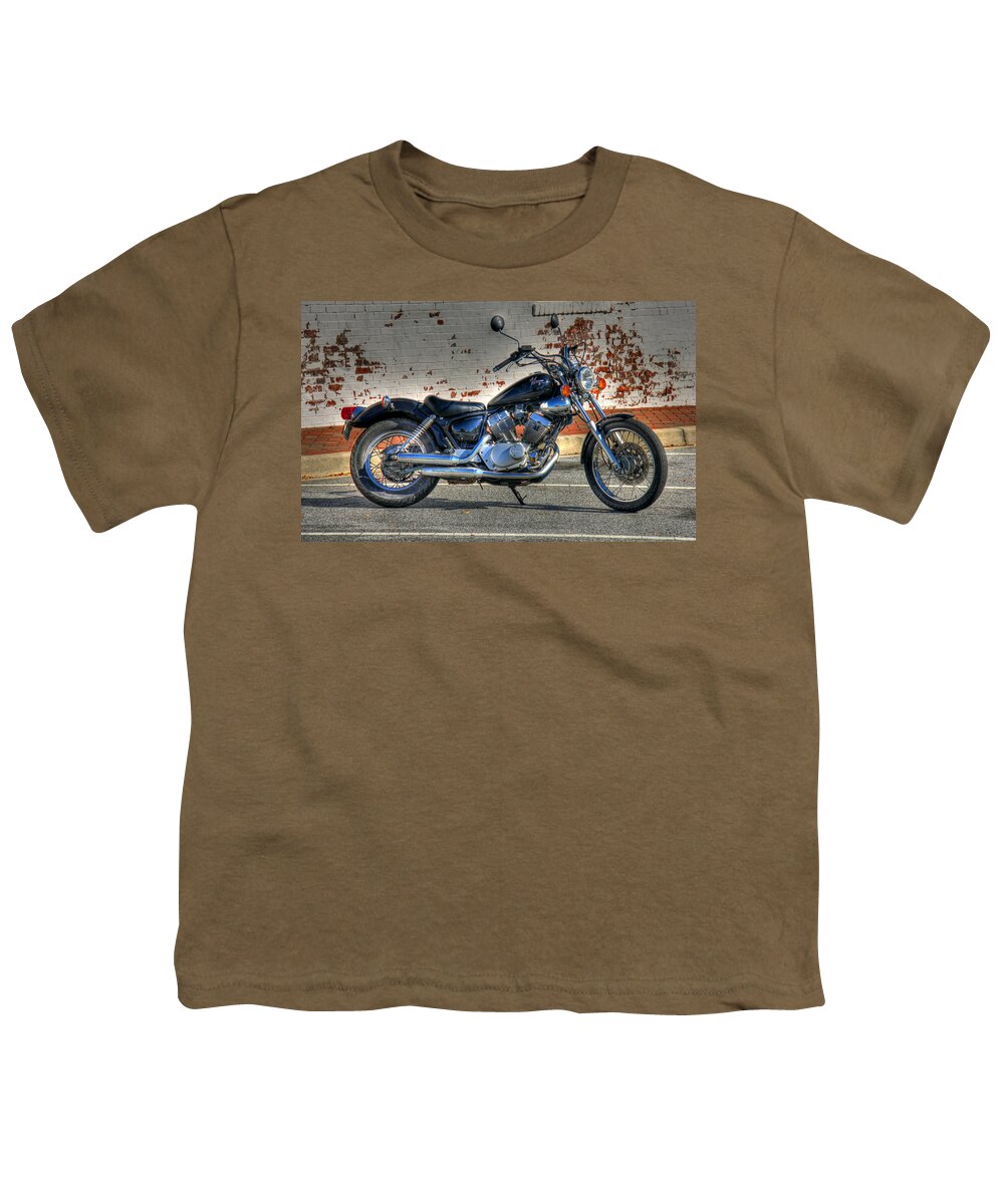 Bike Youth T-Shirt featuring the photograph Yamaha Virago 01 by Andy Lawless