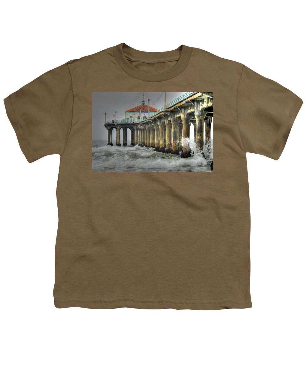 Manhattan Beach Pier Youth T-Shirt featuring the photograph Overcast Manhattan Beach Pier by Richard Omura