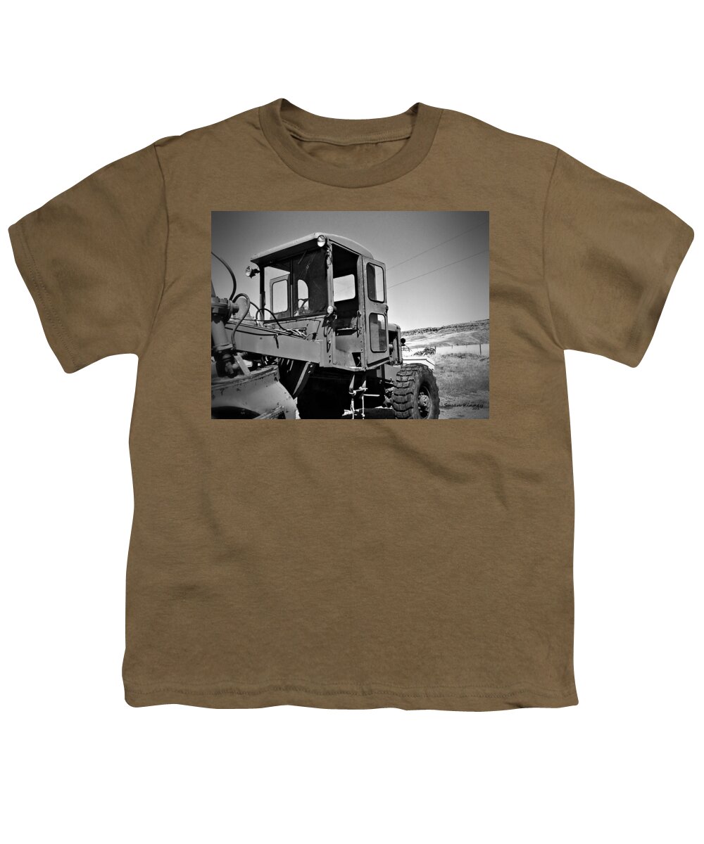 Road Grader Youth T-Shirt featuring the photograph 1950 Austin Western Grader by Susan Kinney