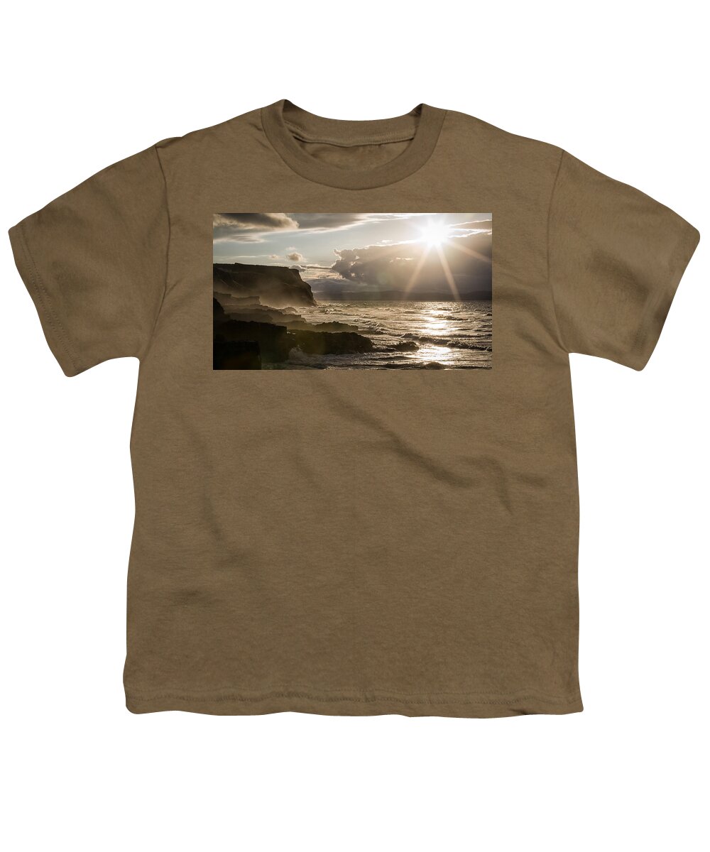 Castlerock Youth T-Shirt featuring the photograph Castlerock Sunburst by Nigel R Bell