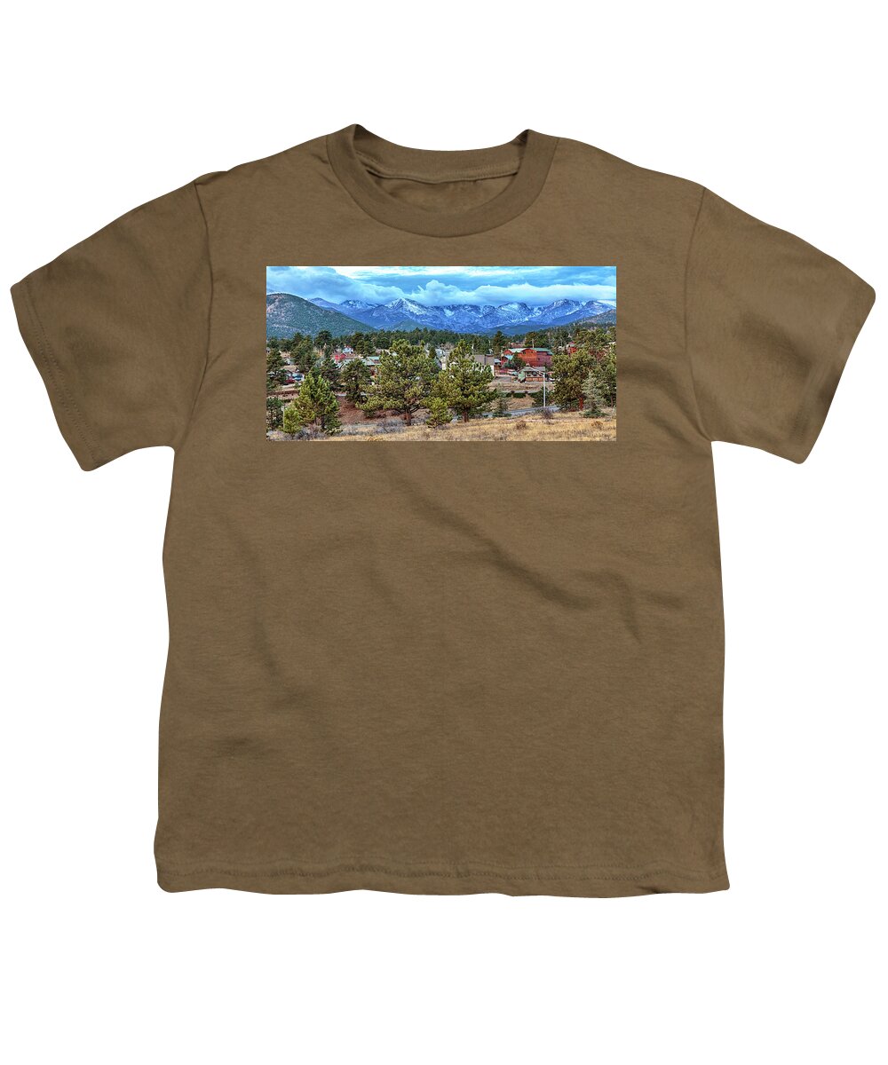 Mountains Youth T-Shirt featuring the photograph Estes Park Morn by Susan Rissi Tregoning