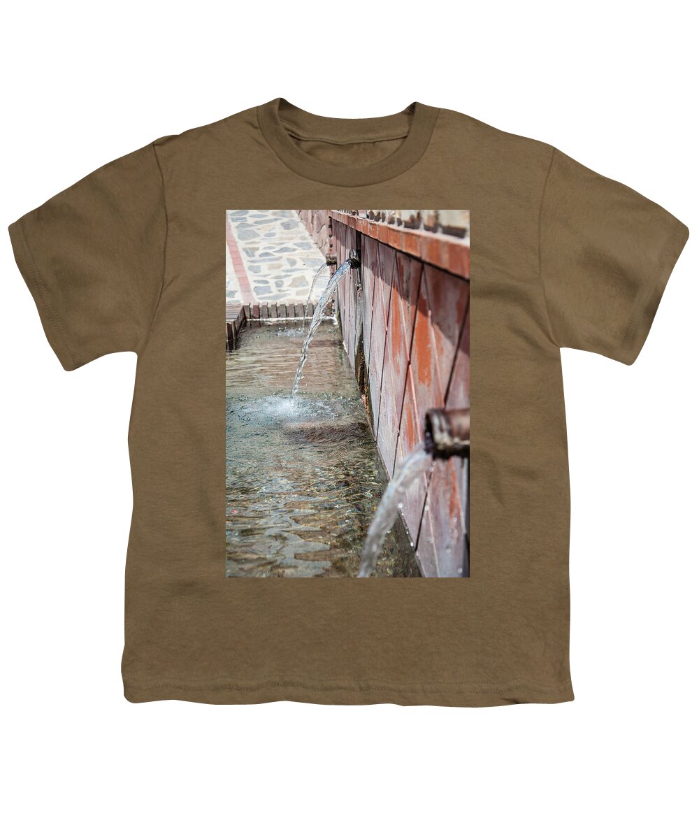 Andalucia Youth T-Shirt featuring the photograph Fountain by Geoff Smith