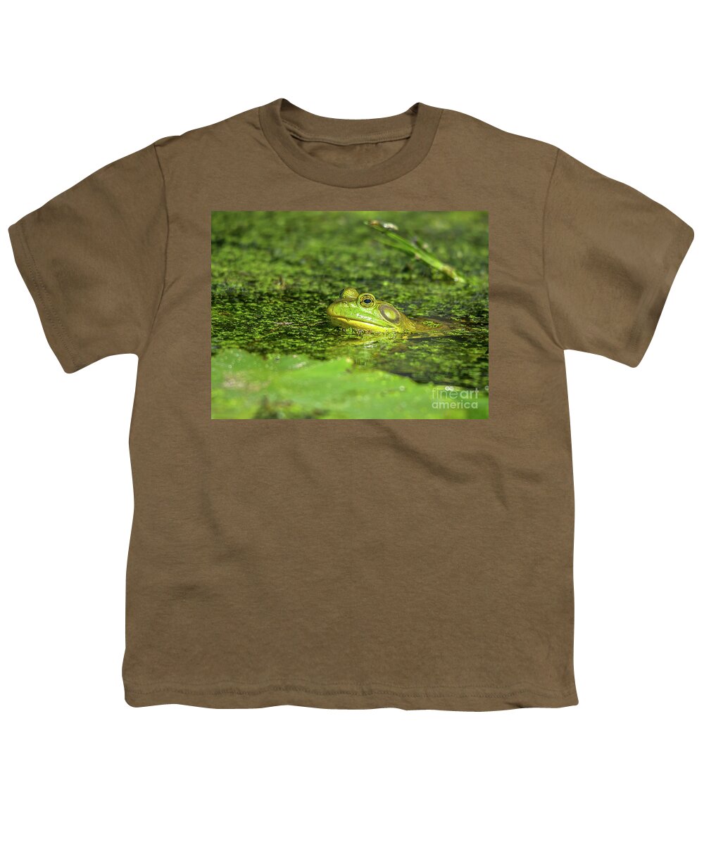 Cheryl Baxter Photography Youth T-Shirt featuring the photograph Frog in the Swamp by Cheryl Baxter