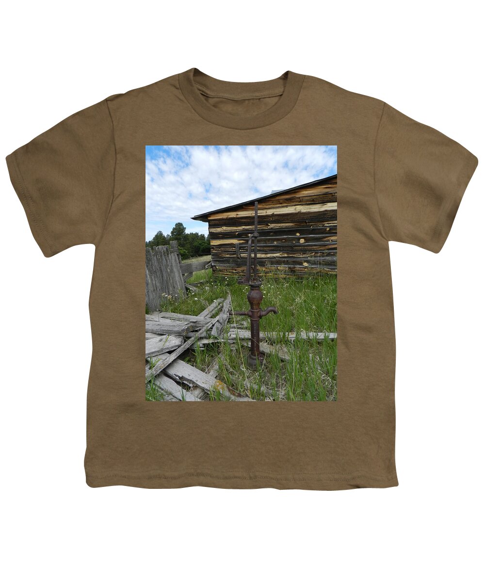 Water Pump Youth T-Shirt featuring the photograph Water Pump Homestead by Cathy Anderson