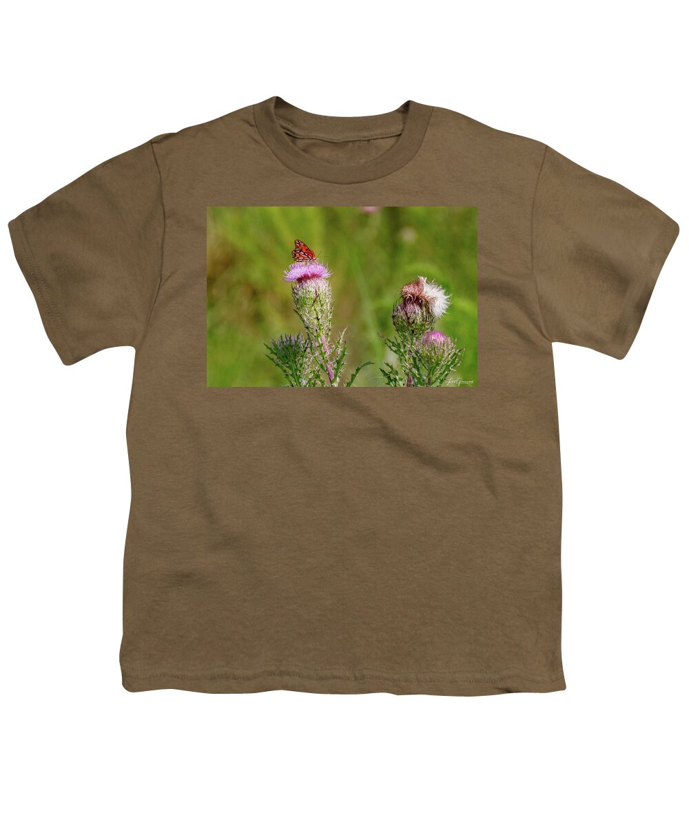 Butterfly Youth T-Shirt featuring the photograph Butterfly sitting by Les Greenwood