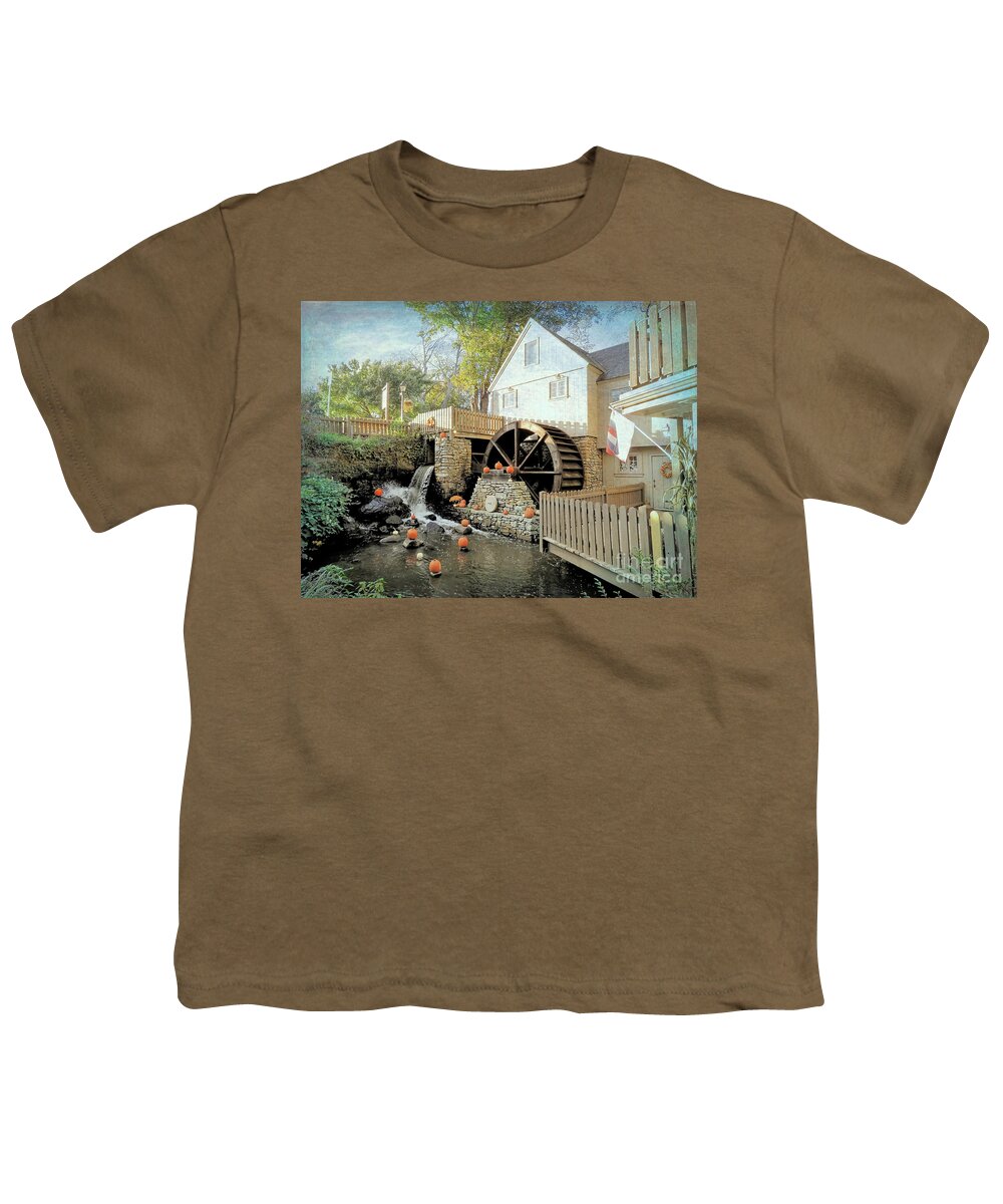 Plimoth Grist Mill Youth T-Shirt featuring the photograph Plimoth Grist Mill October 2018 by Janice Drew