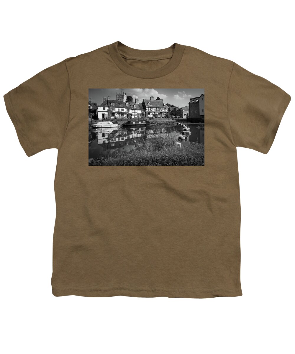Britain Youth T-Shirt featuring the photograph Picturesque Gloucestershire - Tewkesbury #9 by Seeables Visual Arts