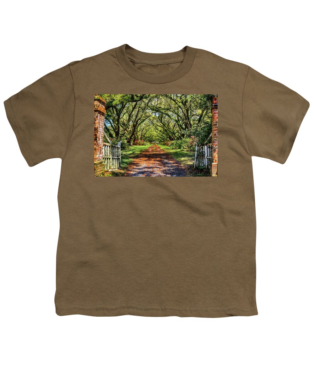  Youth T-Shirt featuring the photograph Arrogantly Shabby by Jim Miller