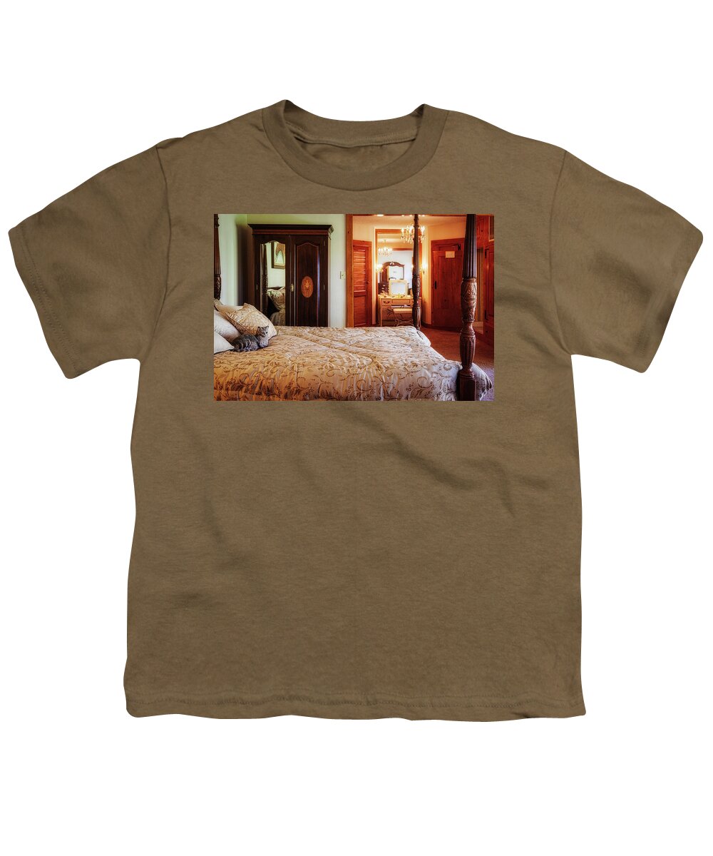 Bonnie Springs Youth T-Shirt featuring the photograph Bonnie Springs Ranch bedroom, Nevada by Tatiana Travelways
