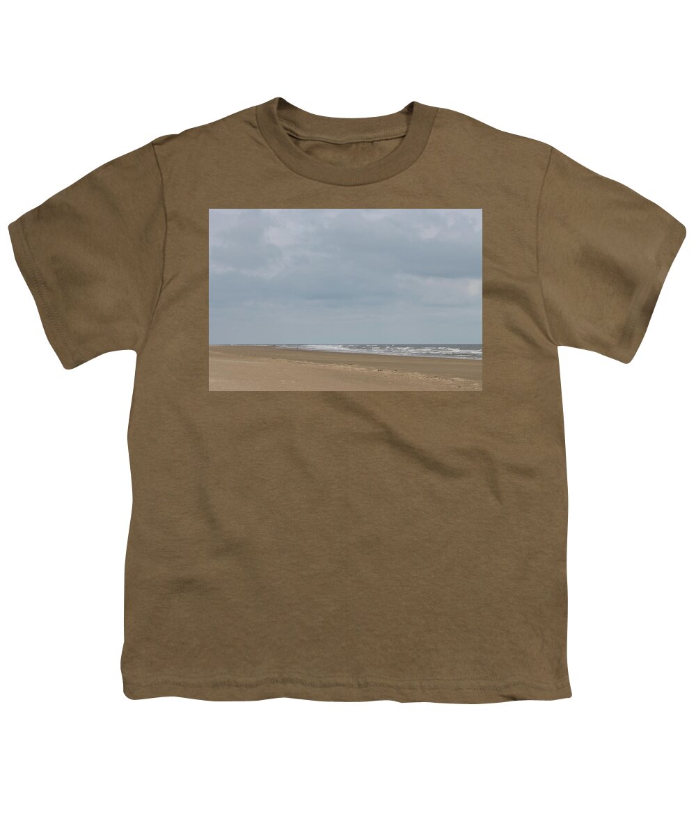100-400mmlmk2 Youth T-Shirt featuring the photograph Horizons by Wendy Cooper