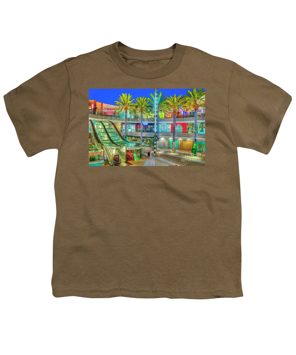 Santa Monica Place Youth T-Shirt featuring the photograph Retail Customer Experience by David Zanzinger