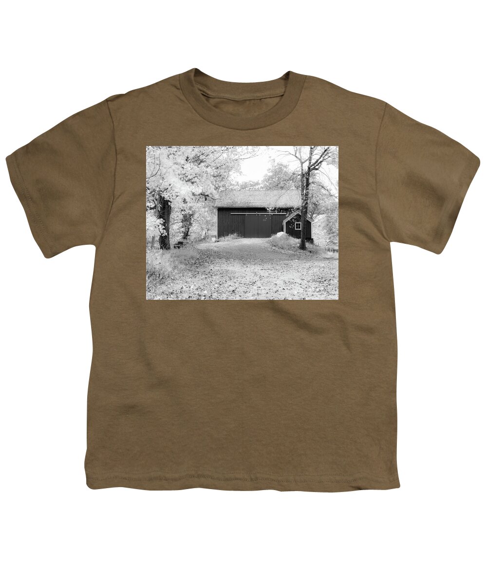 Cowen Farm Youth T-Shirt featuring the photograph Upstate NY Historic Site by Amelia Pearn