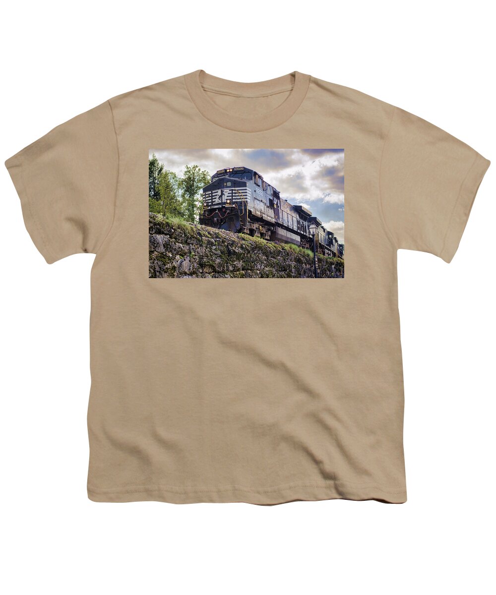 Jonesborough Youth T-Shirt featuring the photograph Coming Down the Tracks by Heather Applegate