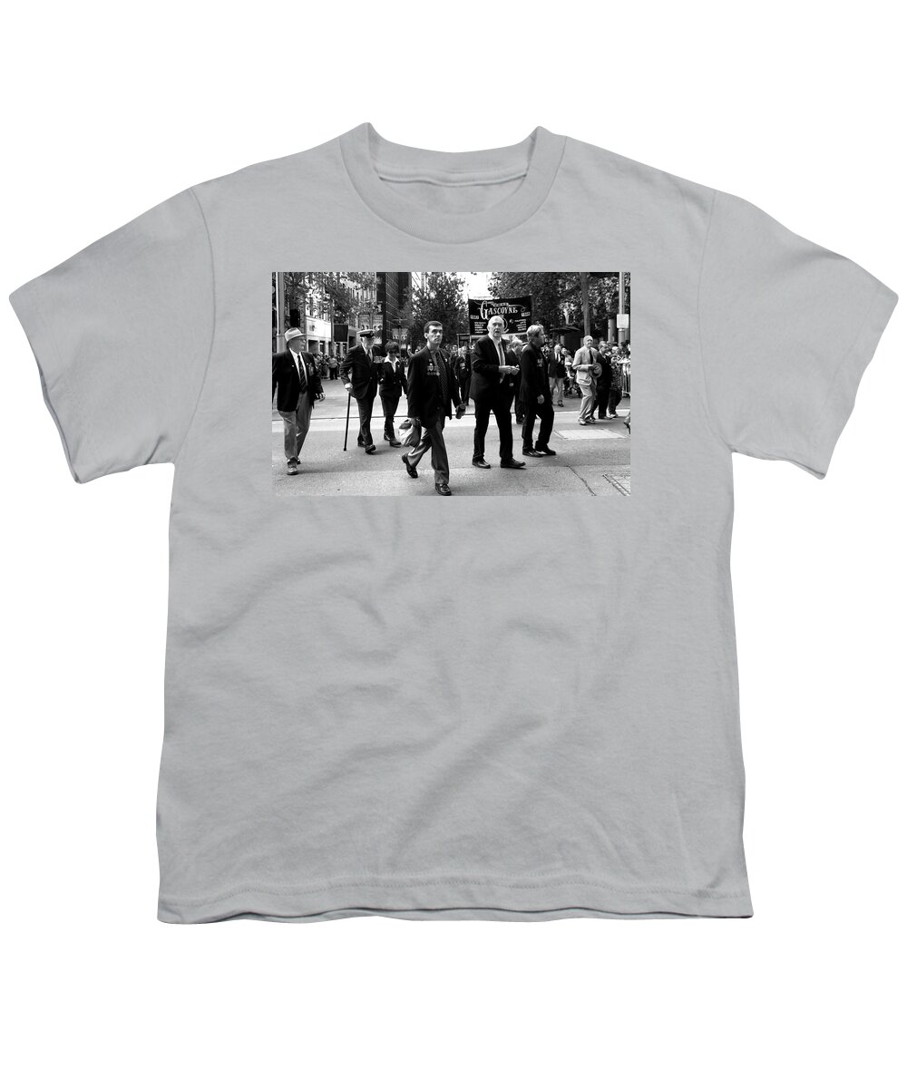 Anzac Youth T-Shirt featuring the photograph Anzac Parade In Black And White by Miroslava Jurcik