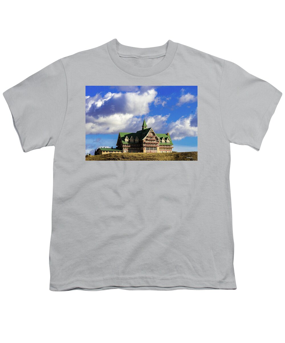 Prince Of Wales Hotel Youth T-Shirt featuring the photograph Prince of Wales Hotel #1 by Tim Kathka