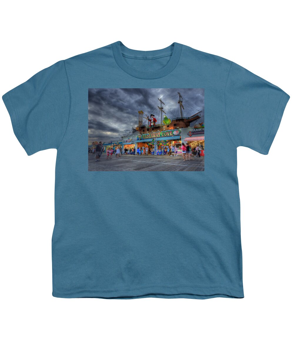 Catsaway Cove Youth T-Shirt featuring the photograph Castaway Cove by Lori Deiter