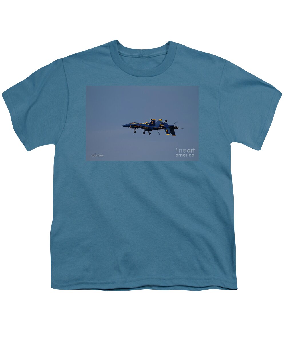 Airshow Youth T-Shirt featuring the photograph Which Way Up by Sue Karski
