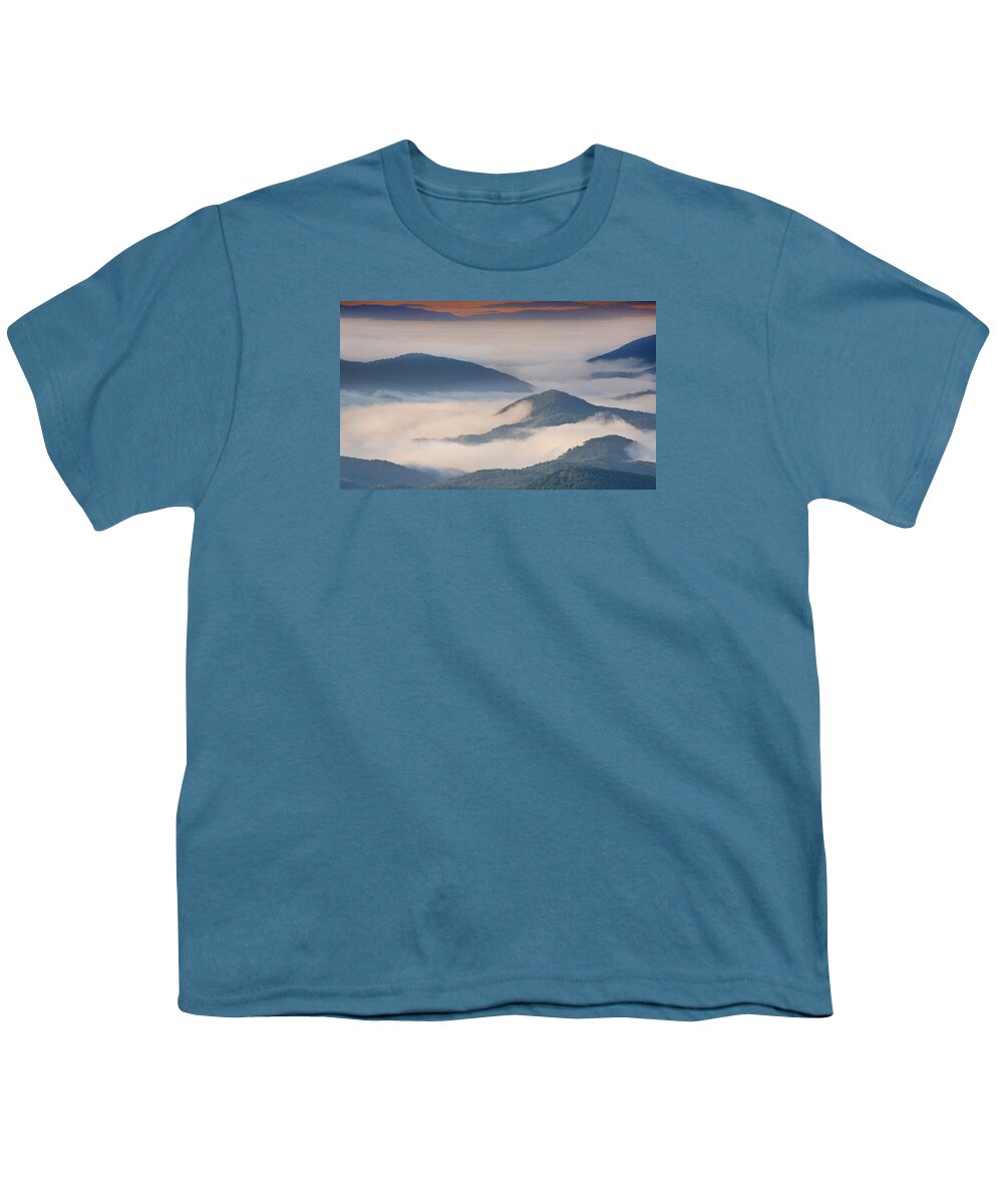Nc Mountains Youth T-Shirt featuring the photograph Morning Cloud Colors by Ken Barrett
