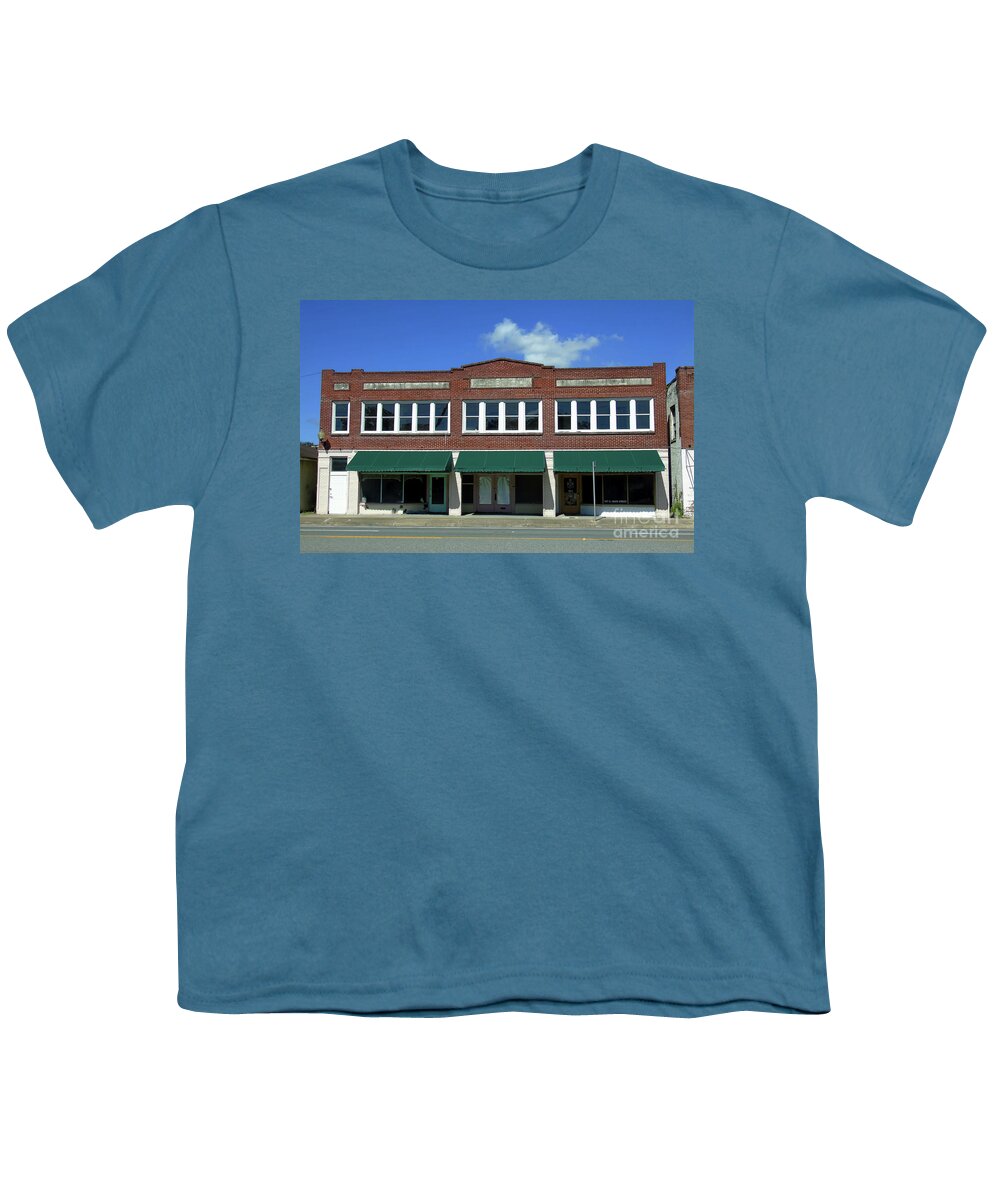 Wildwood Youth T-Shirt featuring the photograph AB. Albritton Building by D Hackett