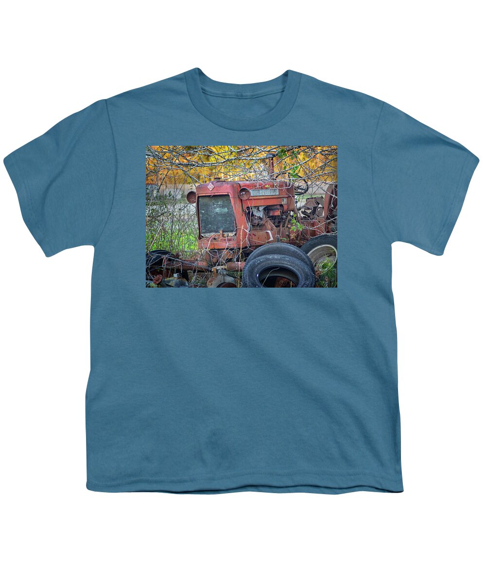 Allis-chalmers Youth T-Shirt featuring the photograph Allis-Chalmers D17 In a Junk Pile by Bob Decker