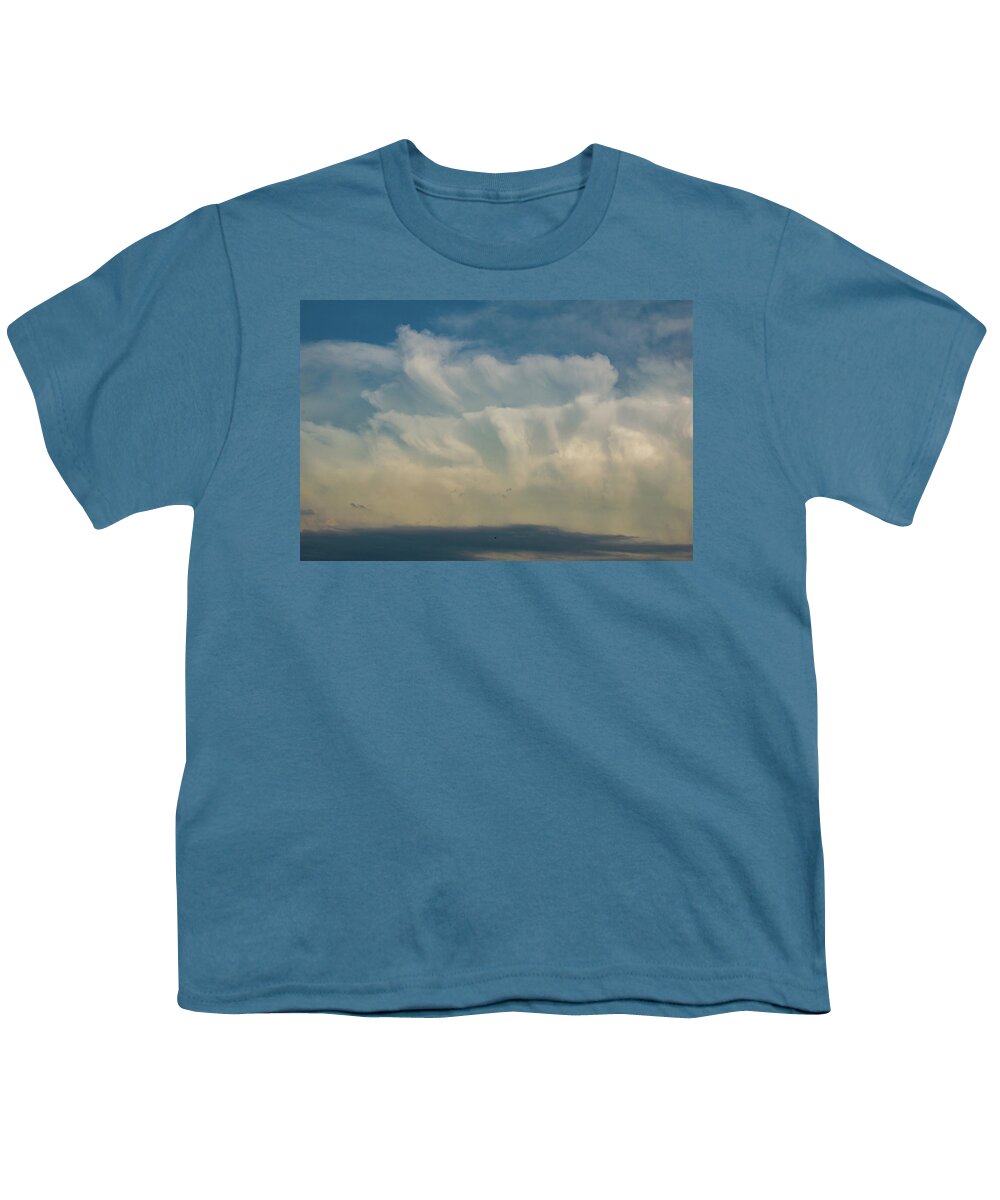 Nebraskasc Youth T-Shirt featuring the photograph Nebraska Updrafts Rising 017 by Dale Kaminski