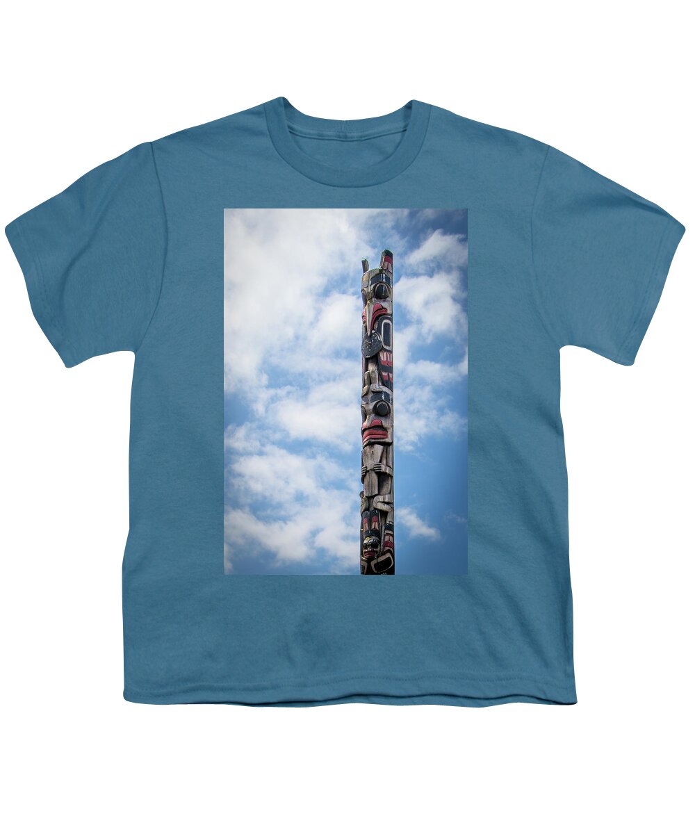 2017 Youth T-Shirt featuring the photograph Seattle Totem by Gerri Bigler