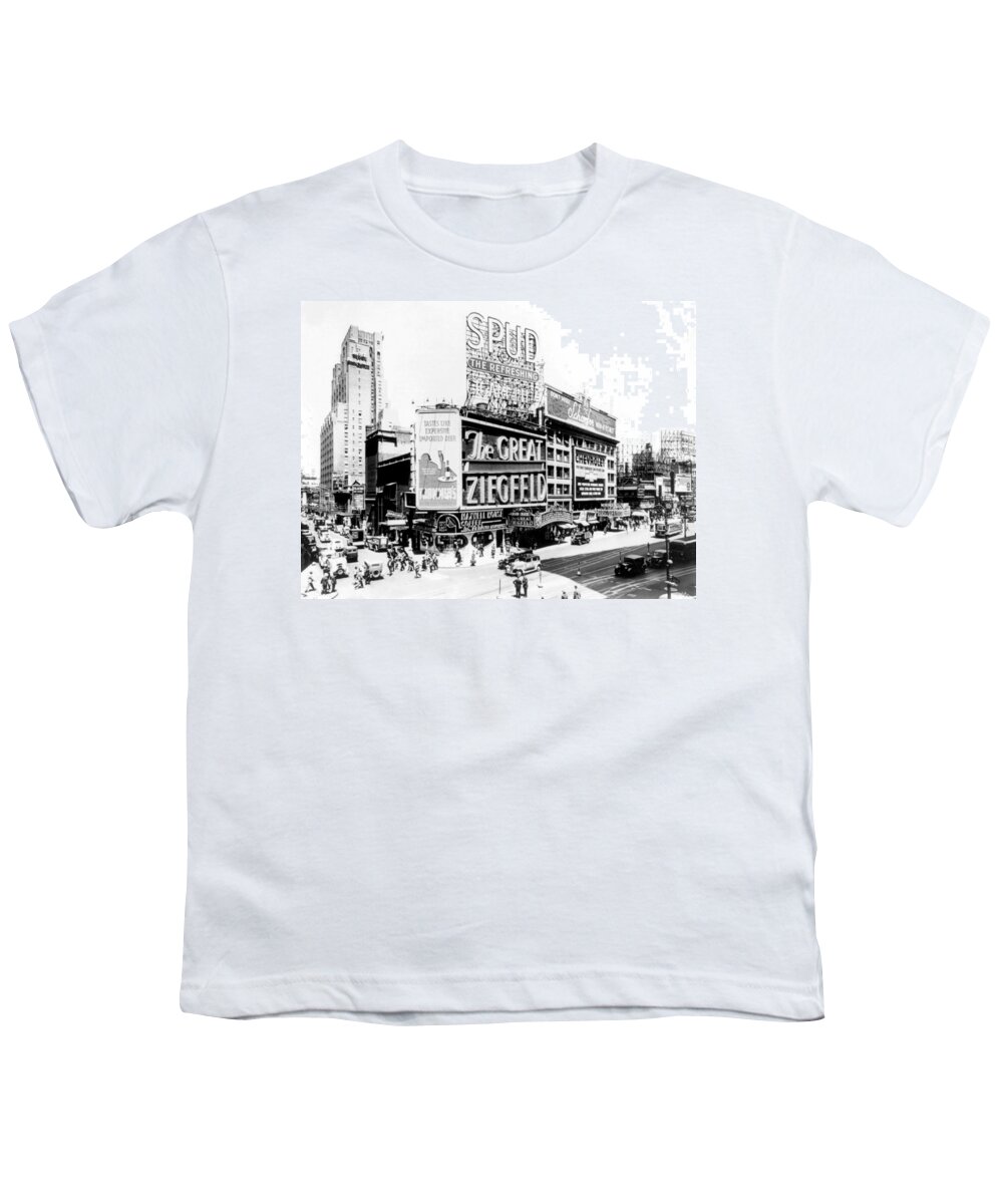 Entertainment Youth T-Shirt featuring the photograph Nyc, Times Square, Astor Theatre, 1936 by Science Source