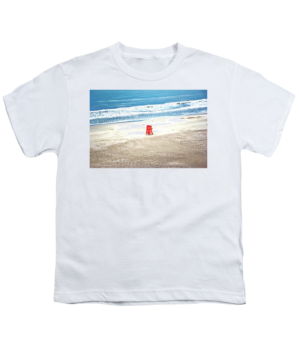 Lifeguard Stand Youth T-Shirt featuring the photograph The Lifeguard Stand by Gina O'Brien
