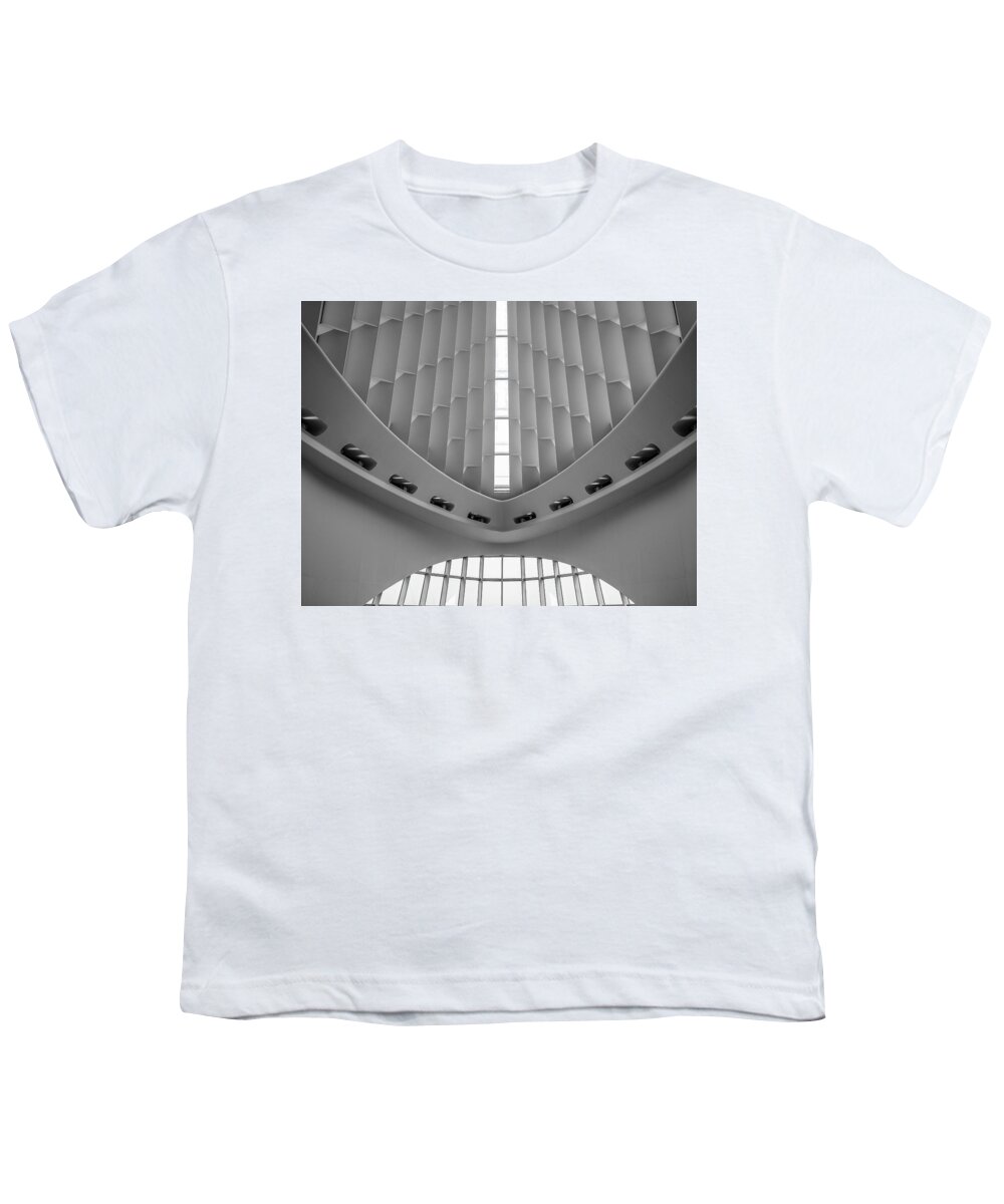 Milwaukee Art Museum Youth T-Shirt featuring the photograph Windhover #2 by John Roach