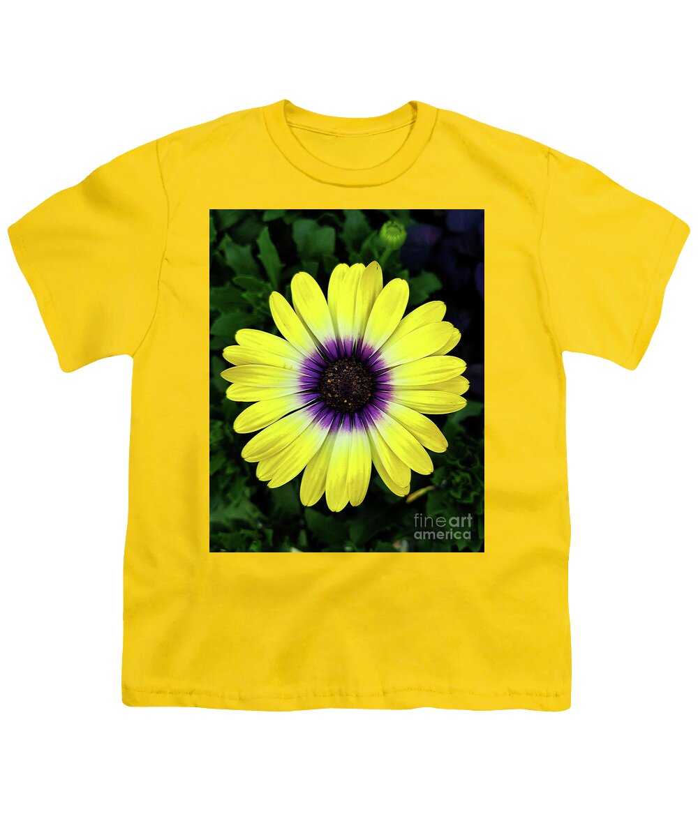 Diane Berry Youth T-Shirt featuring the photograph Hello by Diane E Berry