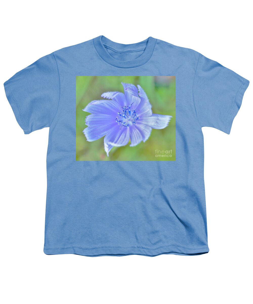 Flowers Youth T-Shirt featuring the photograph You look pretty in blue by Merle Grenz