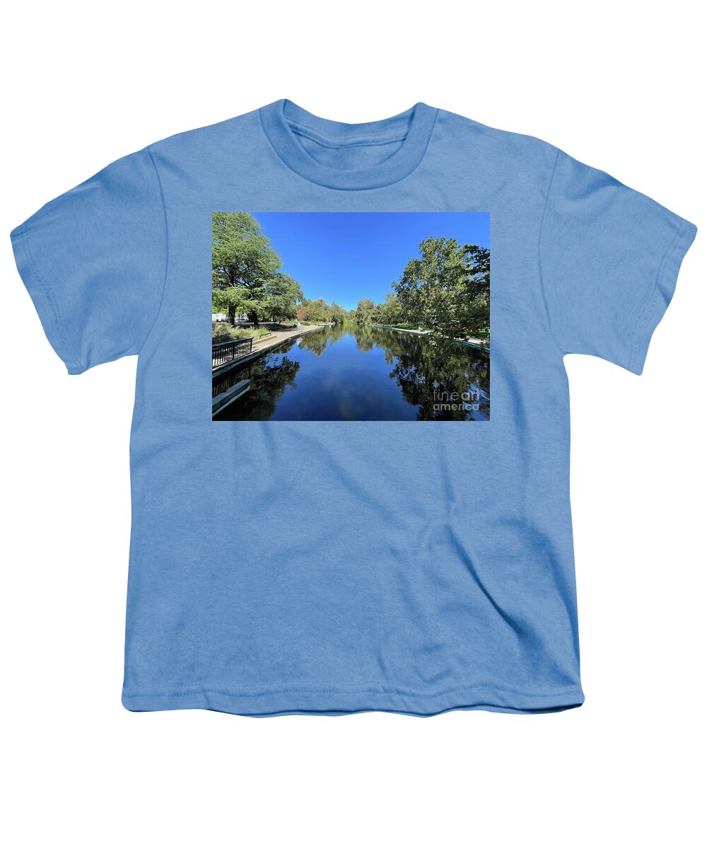 Bidwell Park Youth T-Shirt featuring the photograph Bidwell Park Pool by Suzanne Lorenz