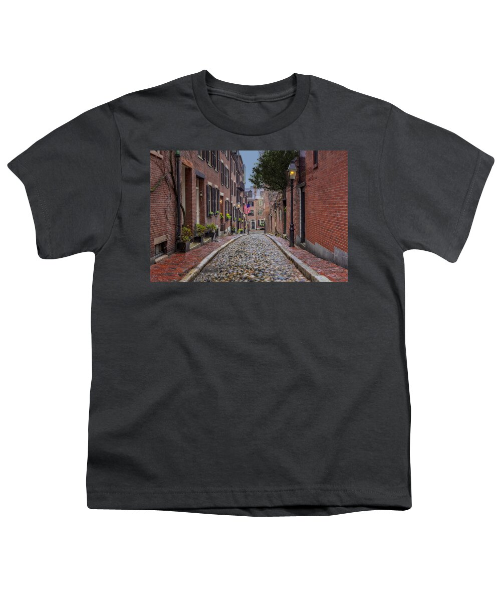 Acorn Street Youth T-Shirt featuring the photograph Acorn Street Boston by Susan Candelario
