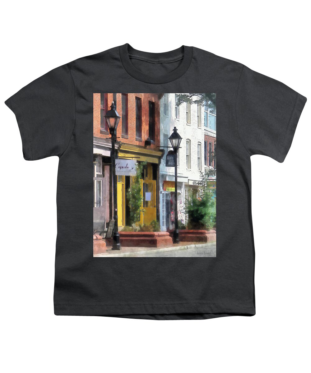 Fells Point Youth T-Shirt featuring the photograph Baltimore - Quaint Fells Point Street by Susan Savad