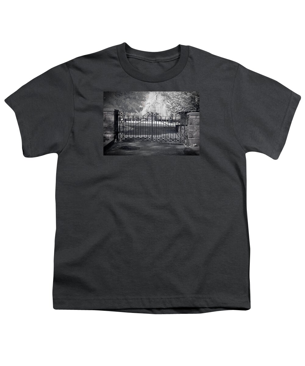 Salem Youth T-Shirt featuring the photograph Entry to Salem Willows by Jeff Folger