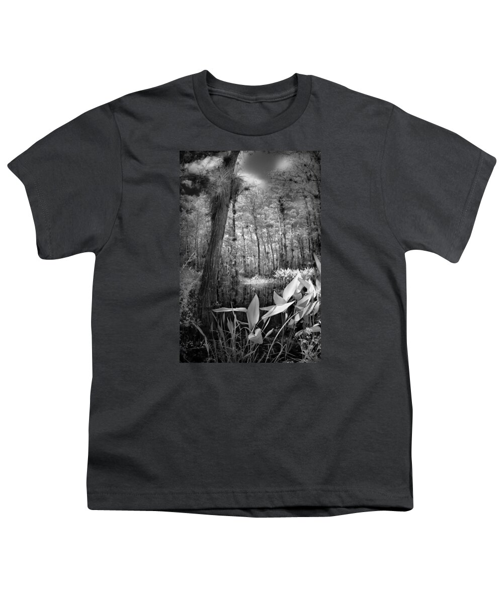The Strand Youth T-Shirt featuring the photograph The Strand by Bradley R Youngberg