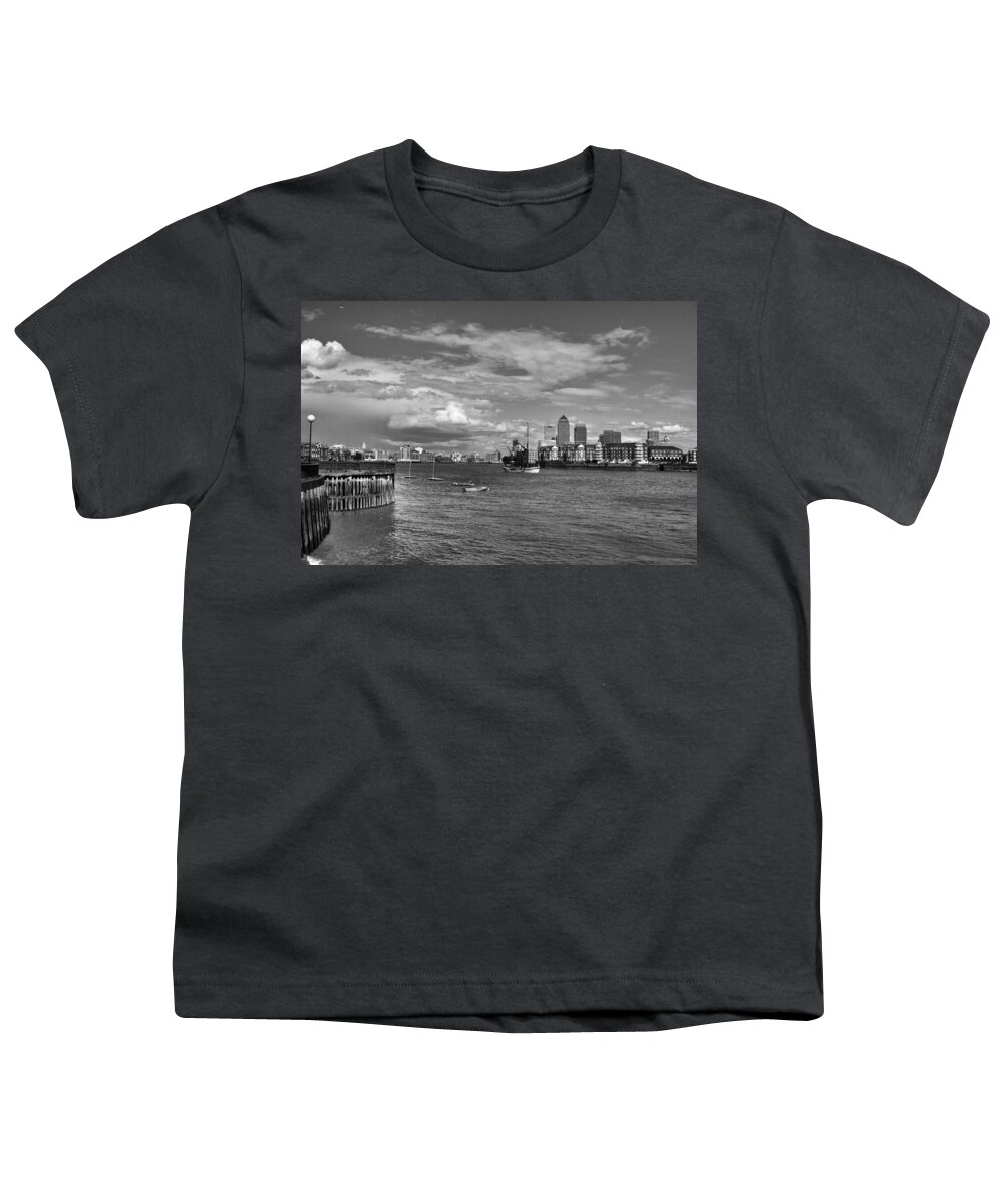 Thames River Youth T-Shirt featuring the photograph Canary Wharf #1 by Shirley Mitchell