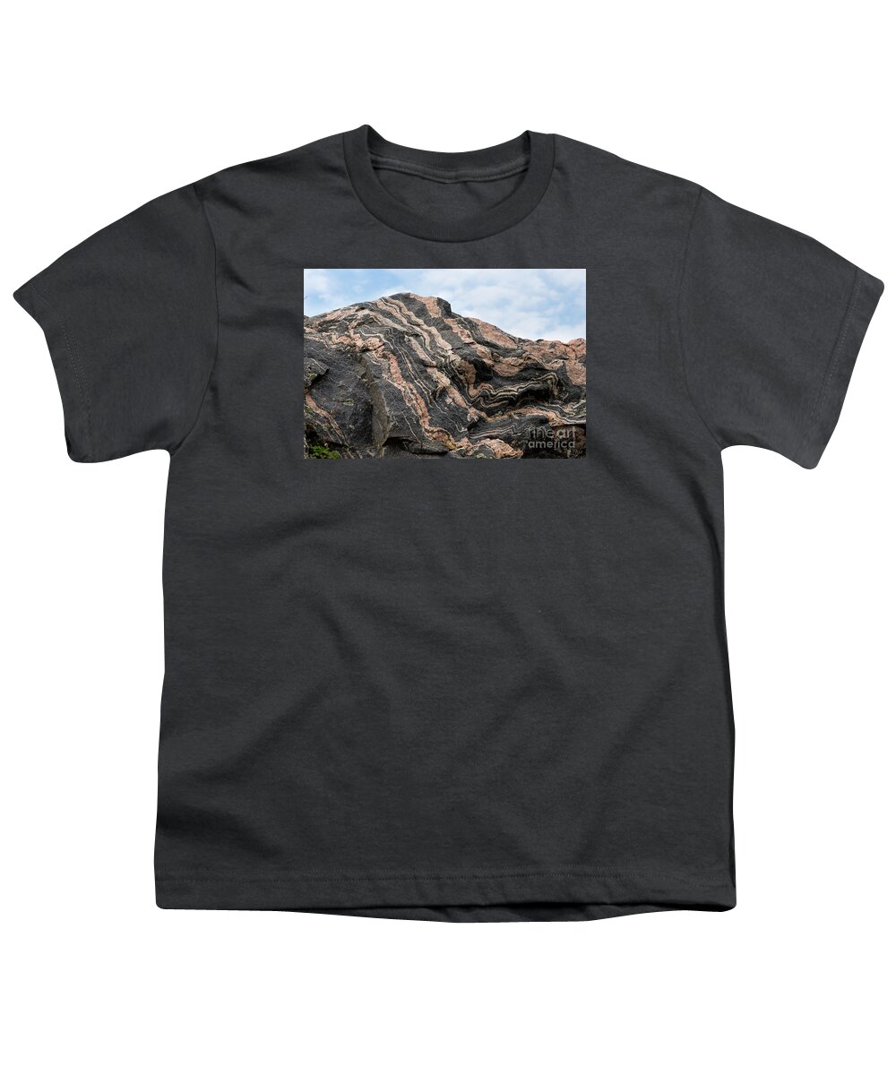 Abstract Youth T-Shirt featuring the photograph Pattern in a granite rock #1 by Les Palenik